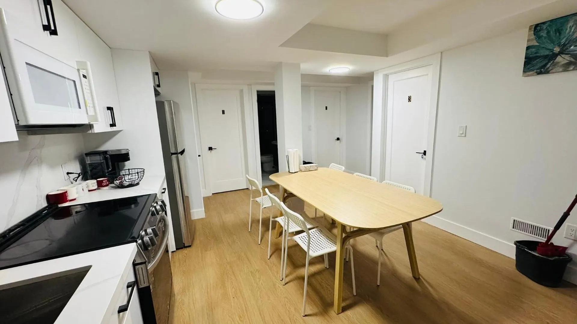 Daire Spacious Room03, Airport, Free Pkg, Sep Entrance, New Reno, Shared Bathroom Toronto